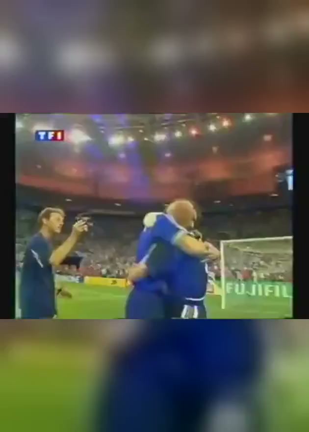Le bisou sur le crâne